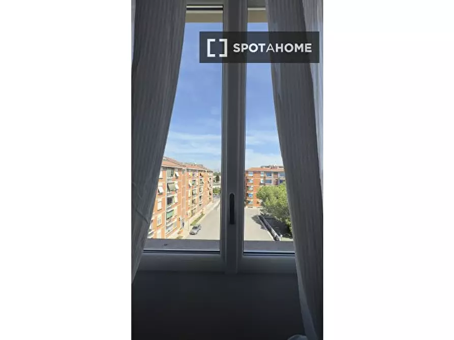 Immagine 7 di Camera condivisa in affitto  in Via Salvatore Pincherle a Roma