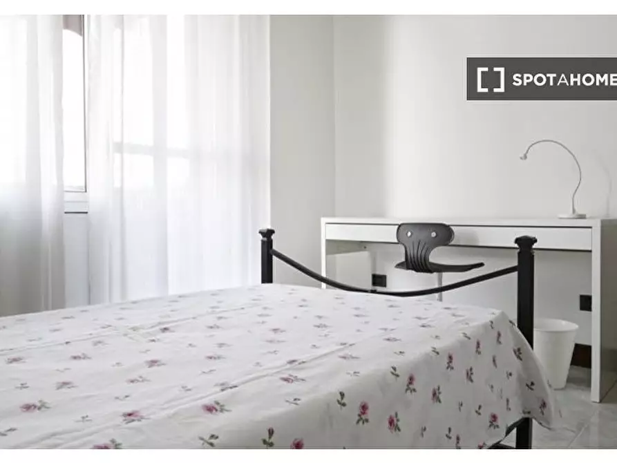 Immagine 17 di Camera condivisa in affitto  in Via Lodovico Il Moro a Milano