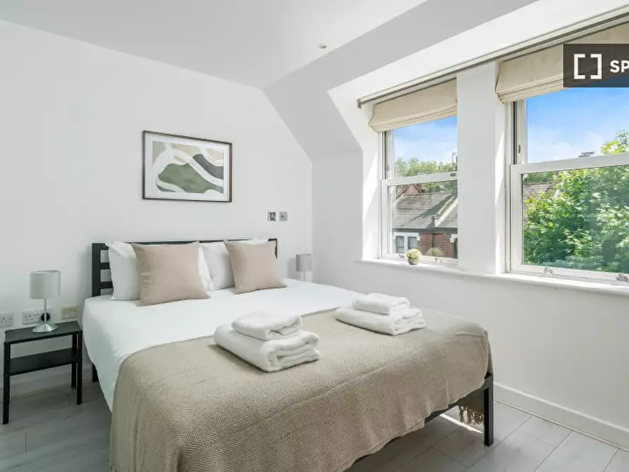 Immagine 16 di Appartamento in affitto  in Wendle Square a Wandsworth