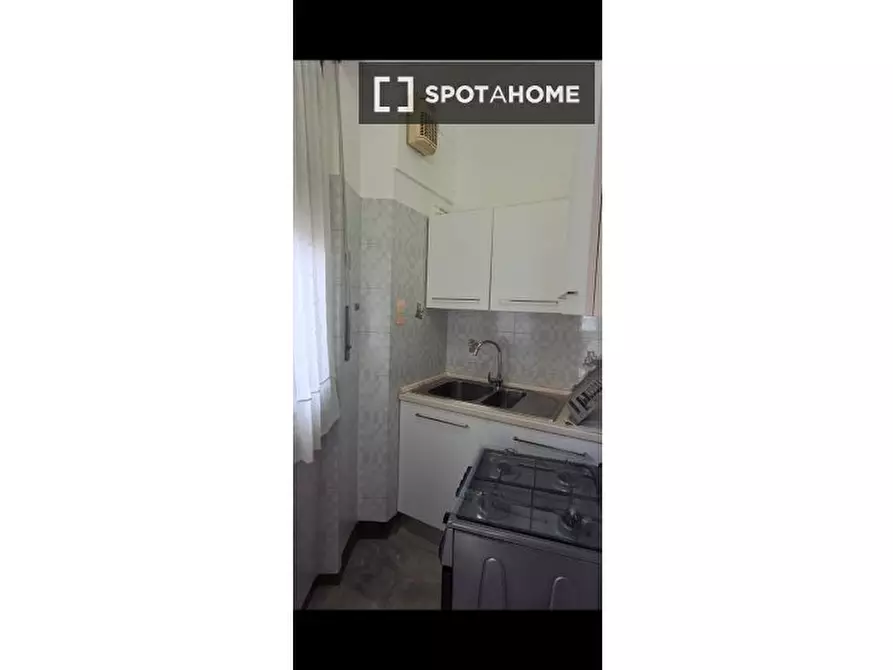 Immagine 5 di Camera condivisa in affitto  in Via Belfiore a Torino