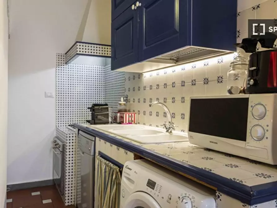 Immagine 7 di Appartamento in affitto  in Borgo S. Frediano a Firenze