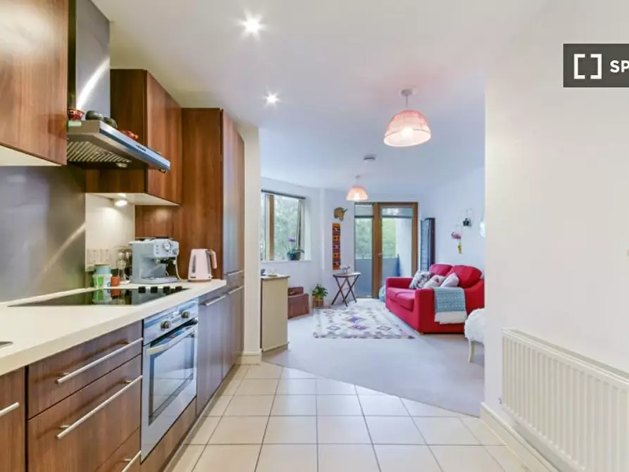Immagine 3 di Appartamento in affitto  in Plough Rd a Wandsworth