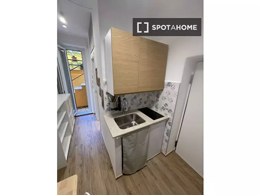 Immagine 17 di Ufficio in affitto  in V. Ariosto a Roma