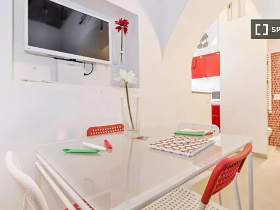 Immagine 3 di Ufficio in affitto  in Via Statilia a Roma