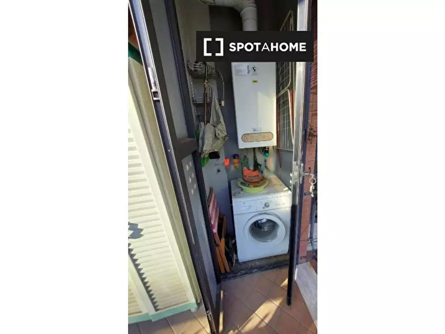 Immagine 6 di Appartamento in affitto  in Via delle Lobelie a Roma