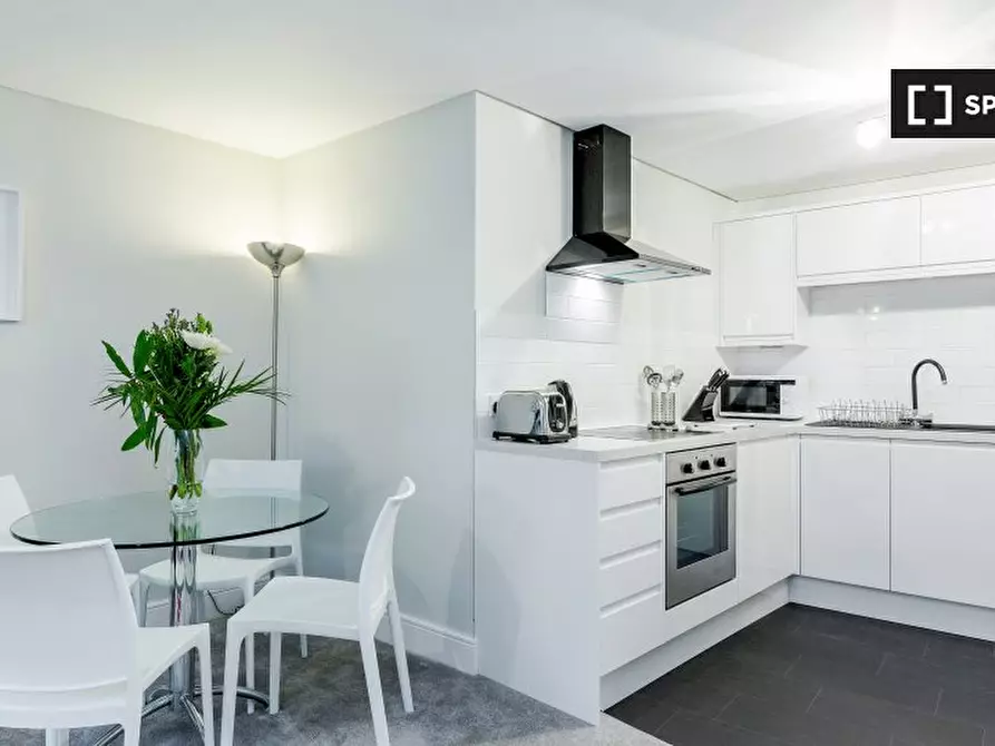 Immagine 6 di Appartamento in affitto  in Marina Pl a Kingston Upon Thames
