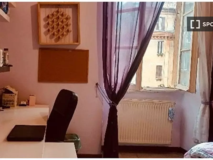 Immagine 3 di Camera condivisa in affitto  in Piazza Melozzo da Forlì, 00196 Roma RM, Italy a Roma