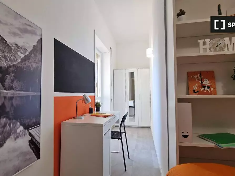 Immagine 7 di Camera condivisa in affitto  in Lungotevere di Pietra Papa a Roma