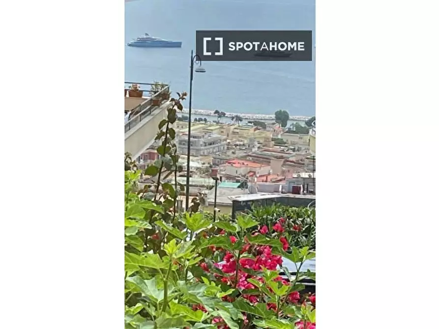 Immagine 4 di Appartamento in affitto  in Via Aniello Falcone a Napoli