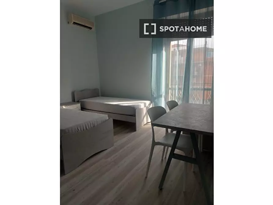 Immagine 5 di Appartamento in affitto  in Via Isaia Levi a Roma