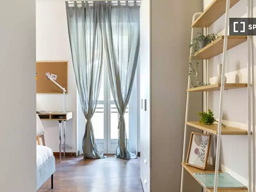 Immagine 1 di Camera condivisa in affitto  in Via Friuli a Milano