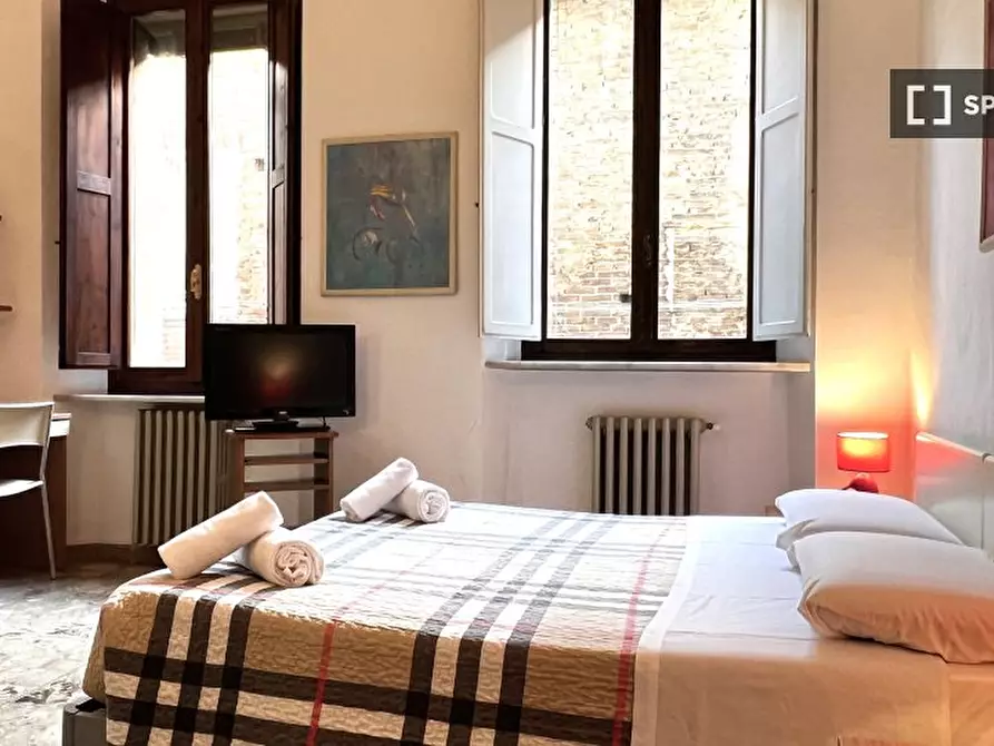 Immagine 17 di Residence in affitto  in Via del Porrione a Siena