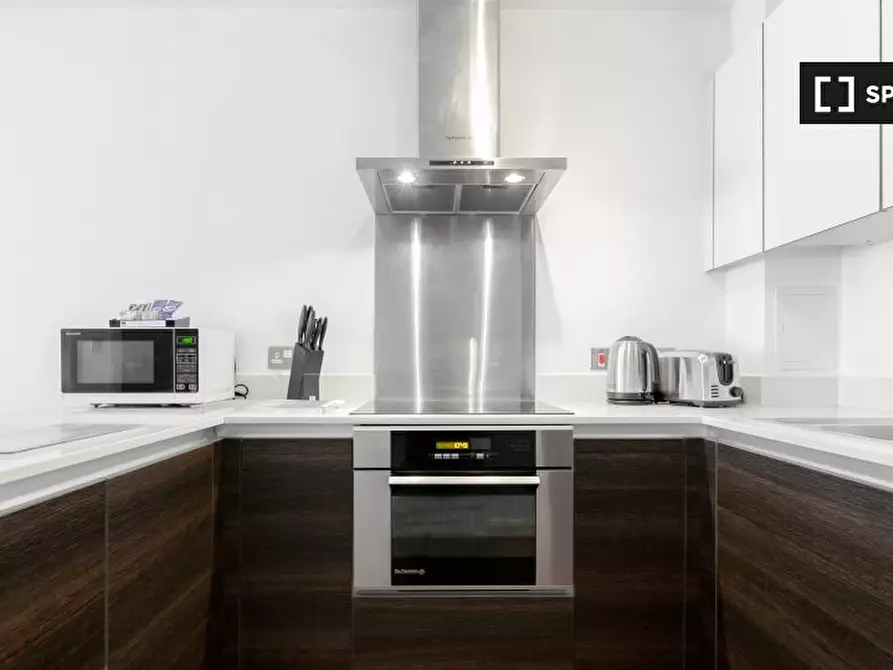 Immagine 11 di Appartamento in affitto  in Stanley Rd a Merton