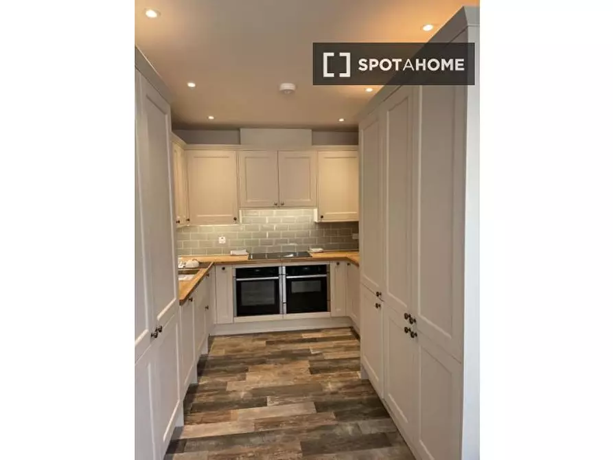 Immagine 6 di Camera condivisa in affitto  in Windermere Rd a Ealing