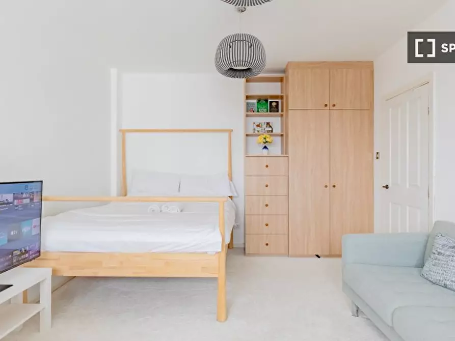 Immagine 5 di Appartamento in affitto  in Woburn Pl a Camden Town