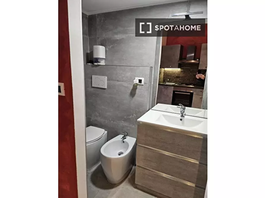 Immagine 9 di Ufficio in affitto  in Corso Svizzera a Torino