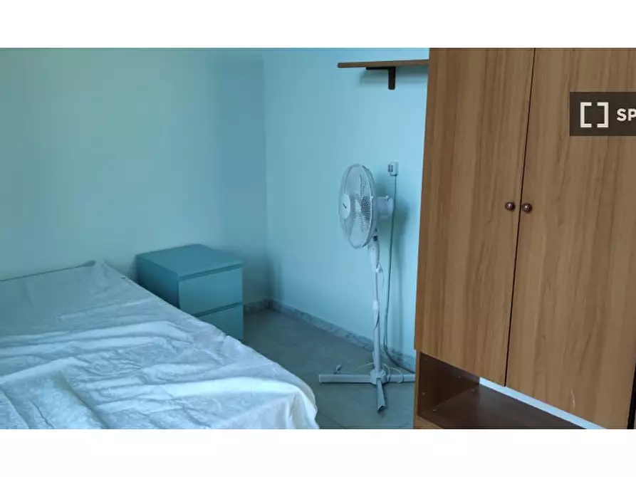 Immagine 8 di Camera condivisa in affitto  in Piazza Crocelle ai Mannesi a Napoli