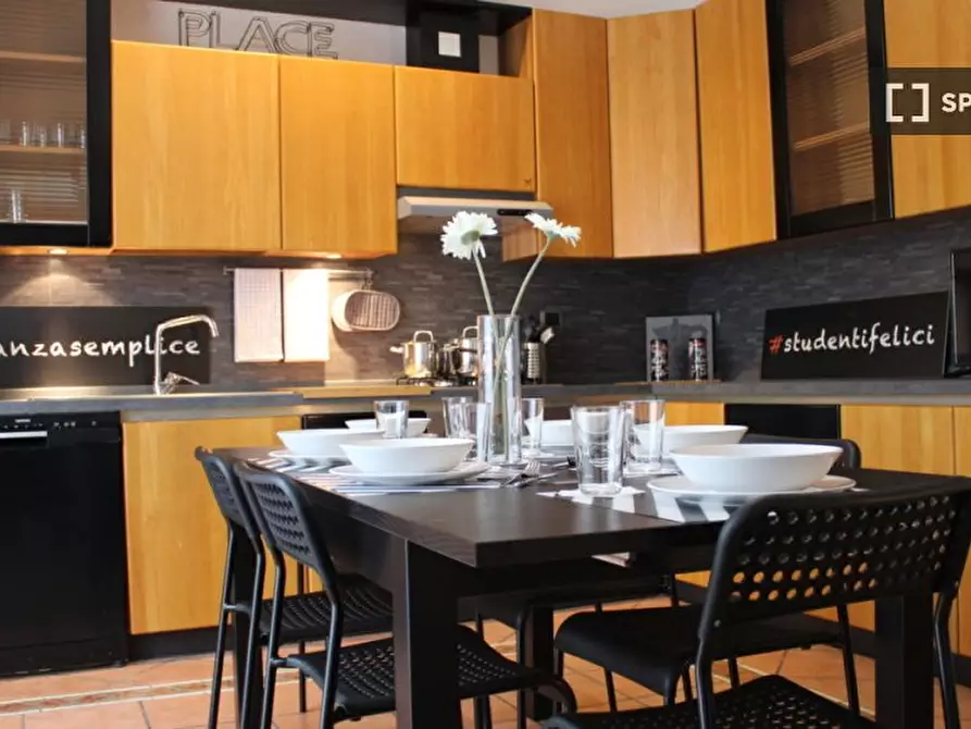 Immagine 3 di Camera condivisa in affitto  in Ambaraga a Brescia