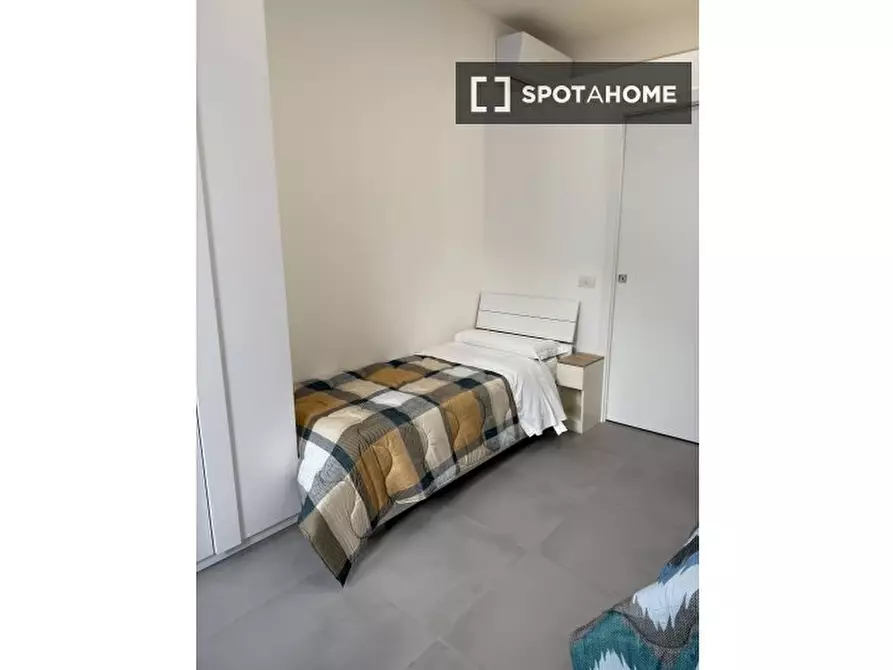 Immagine 2 di Camera condivisa in affitto  in Via Pietro Marocco a Milano