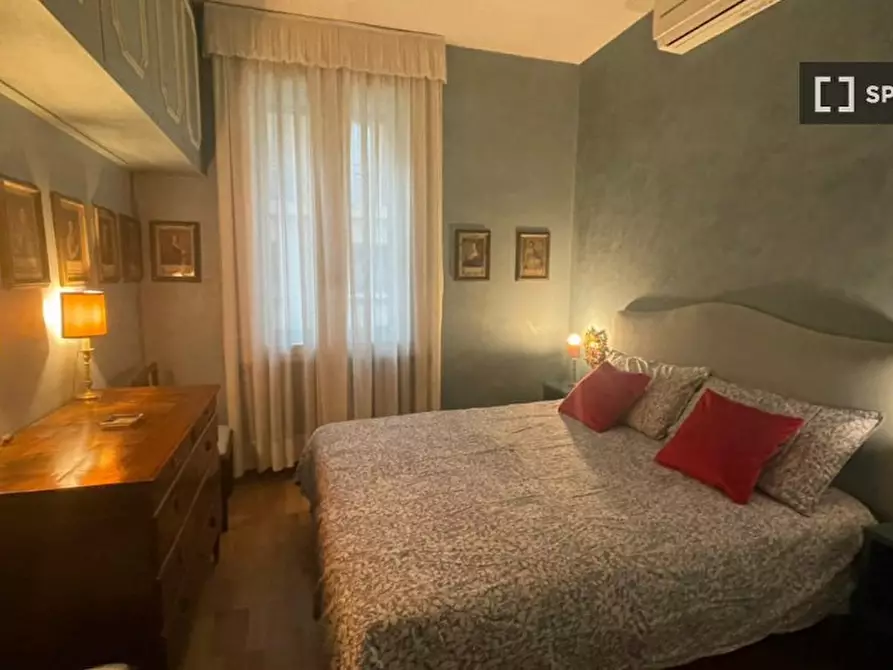 Immagine 12 di Appartamento in affitto  in Piazza Santa Felicita a Firenze