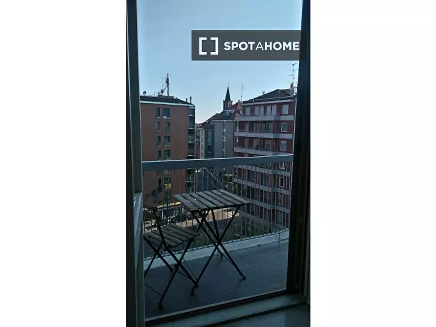 Immagine 6 di Camera condivisa in affitto  in Via Vettabbia a Milano
