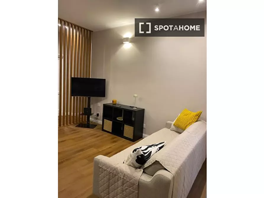 Immagine 7 di Appartamento in affitto  in Via Illiria a Roma