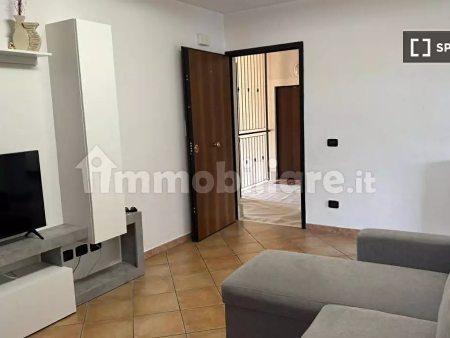 Immagine 2 di Appartamento in affitto  in Via Renato Salvatori a Roma