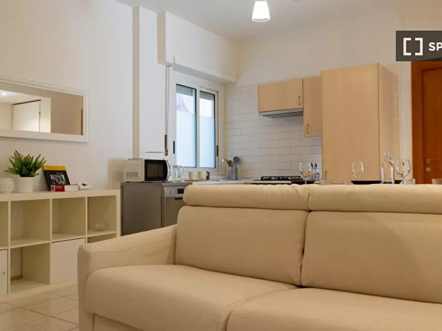 Immagine 14 di Camera condivisa in affitto  in Viale Marco Fulvio Nobiliore, 00175 Roma RM, Italy a Roma