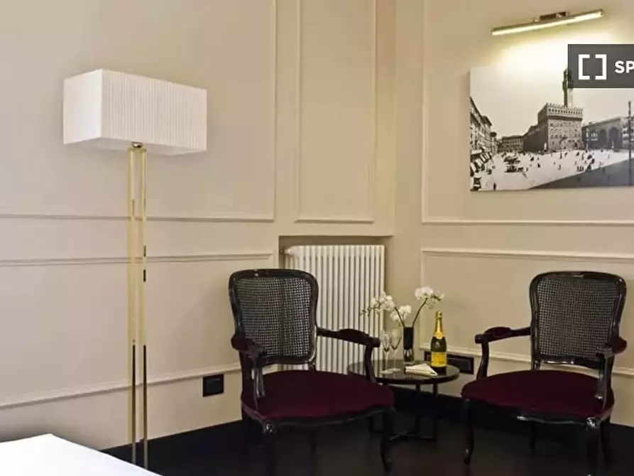 Immagine 5 di Camera condivisa in affitto  in Via dei Brunelleschi a Firenze