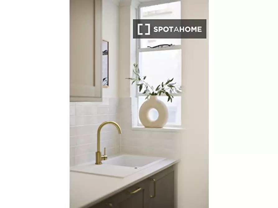 Immagine 15 di Appartamento in affitto  in Strathearn Pl a Paddington