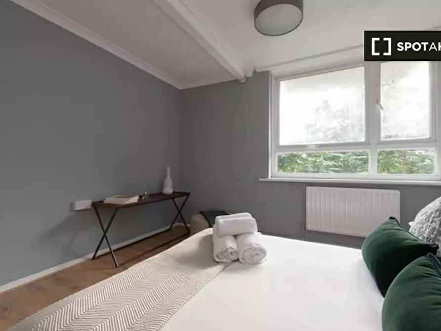 Immagine 18 di Appartamento in affitto  in Teviot St a Poplar