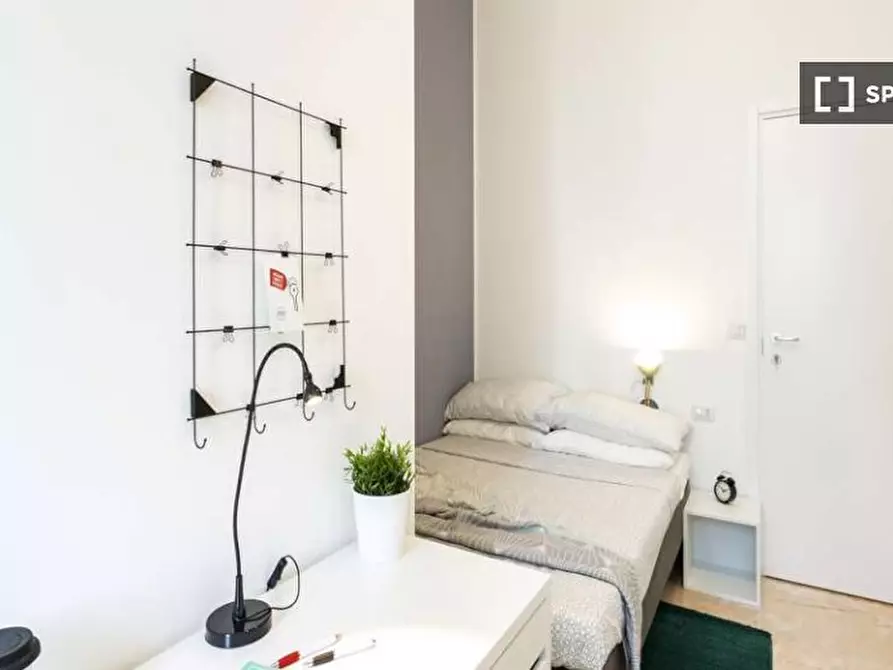 Immagine 2 di Camera condivisa in affitto  in Viale Beatrice D'Este a Milano