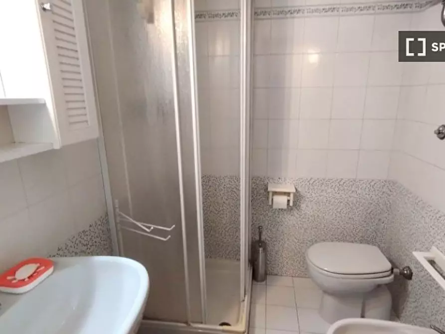 Immagine 16 di Camera condivisa in affitto  in Via Francesco Calzolari a Firenze