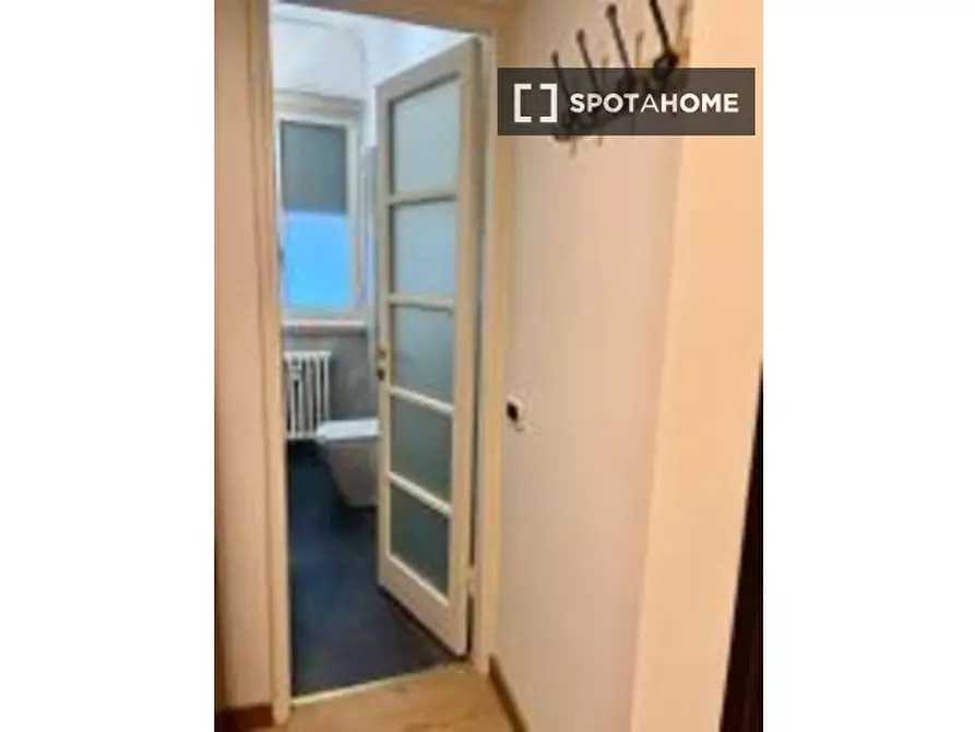 Immagine 10 di Ufficio in affitto  in Via Sebino a Milano