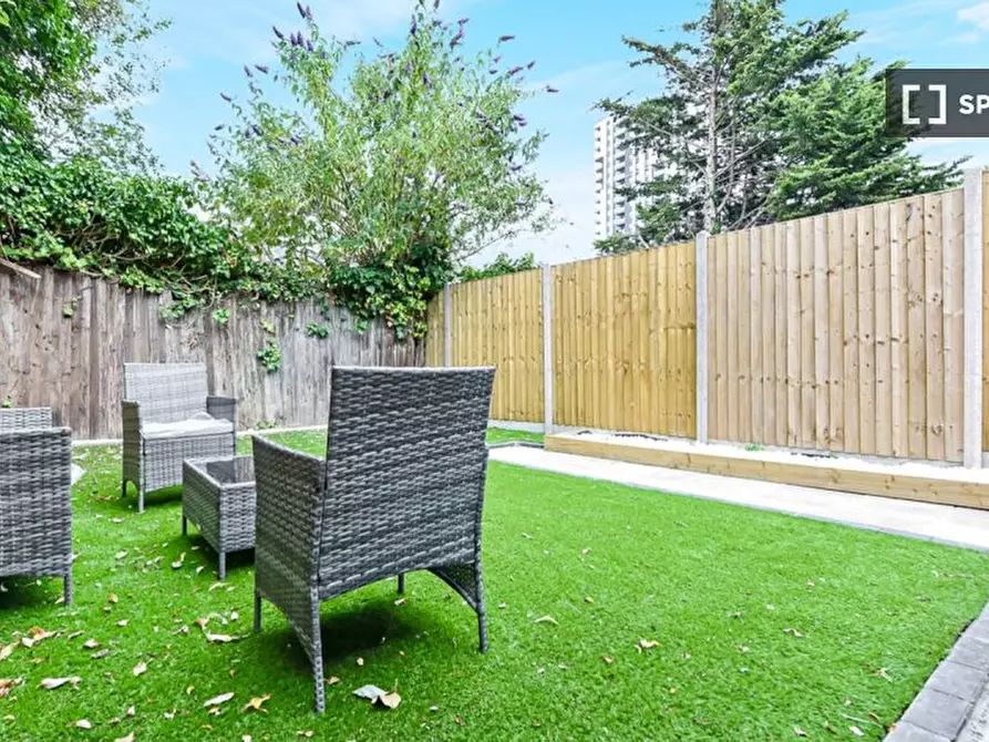 Immagine 2 di Appartamento in affitto  in B College Rd a Tottenham