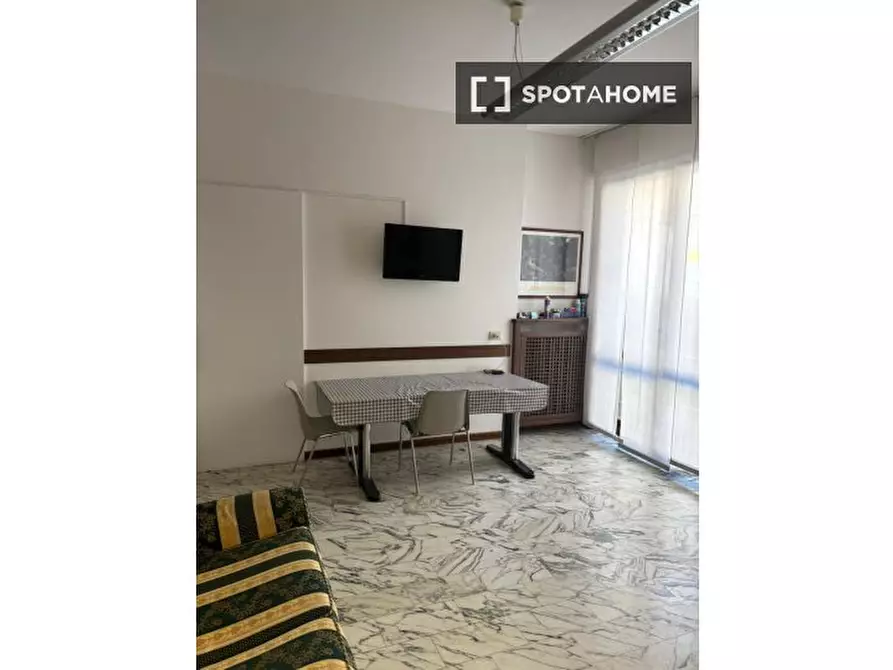 Immagine 15 di Appartamento in affitto  in Via Montevideo a Milano