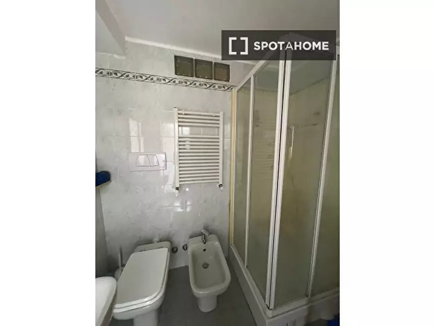 Immagine 7 di Camera condivisa in affitto  in Via Giorgio Sommer a Roma