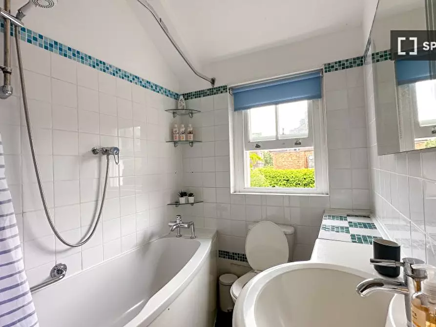 Immagine 16 di Appartamento in affitto  in Willoughby Rd, Hampstead, London NW3 1RU, UK a Camden Town