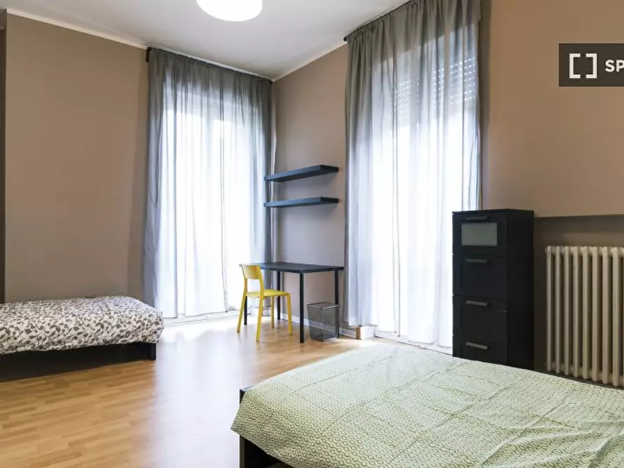 Immagine 3 di Camera condivisa in affitto  in Corso Di Porta Romana a Milano