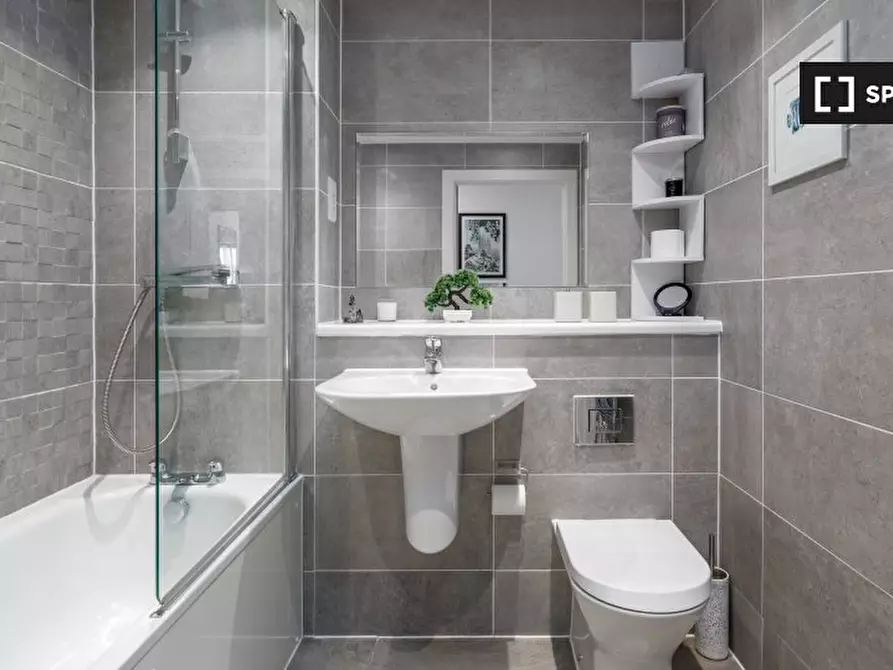 Immagine 11 di Appartamento in affitto  in Knightley Walk a Wandsworth