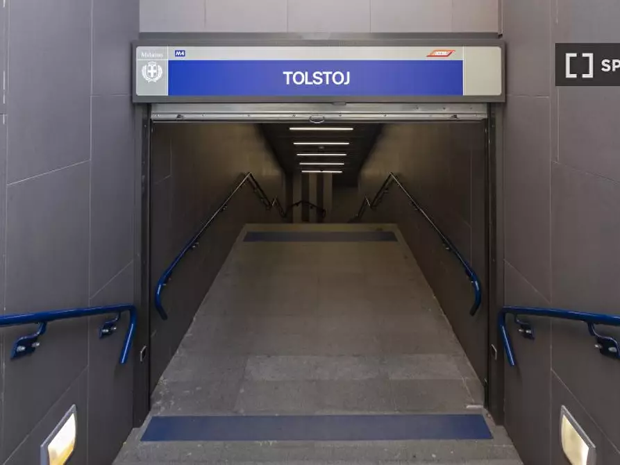 Immagine 2 di Ufficio in affitto  in Via Leone Tolstoi a Milano