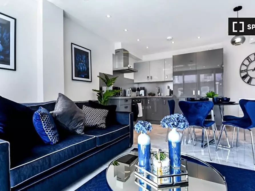 Immagine 17 di Appartamento in affitto  in Flat Goldman House - 122 Wembley Park drive HA9 8HP a Brent