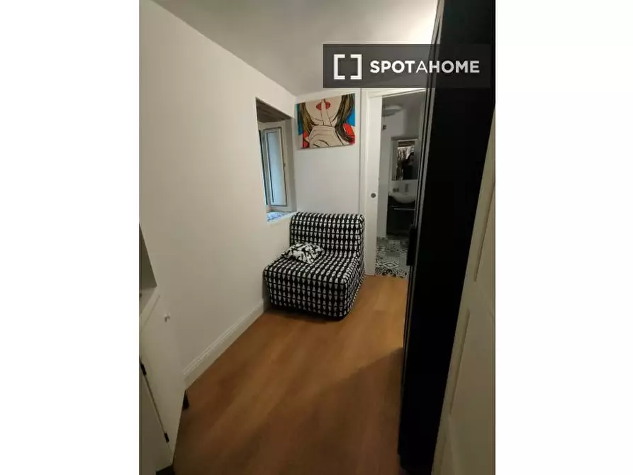 Immagine 3 di Appartamento in affitto  in Vico Belledonne a Chiaia a Napoli