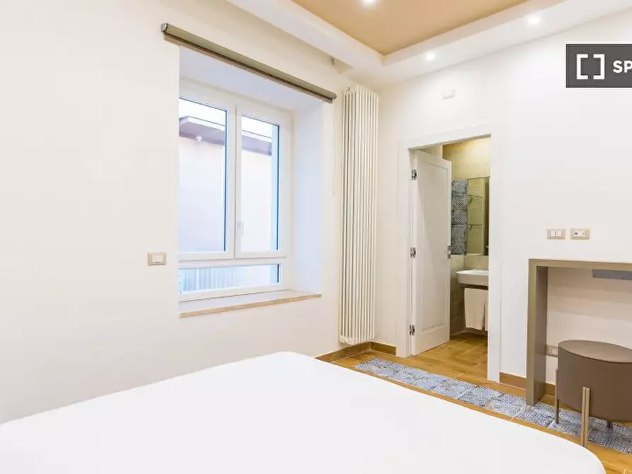 Immagine 17 di Appartamento in affitto  in Via Vittoria Colonna a Napoli
