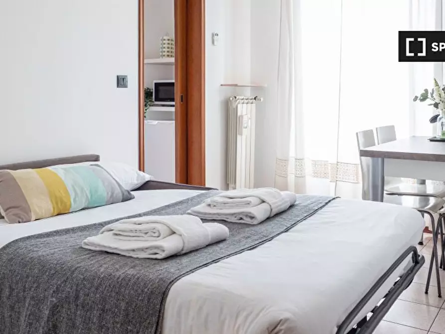 Immagine 11 di Appartamento in affitto  in Via Valassina a Milano