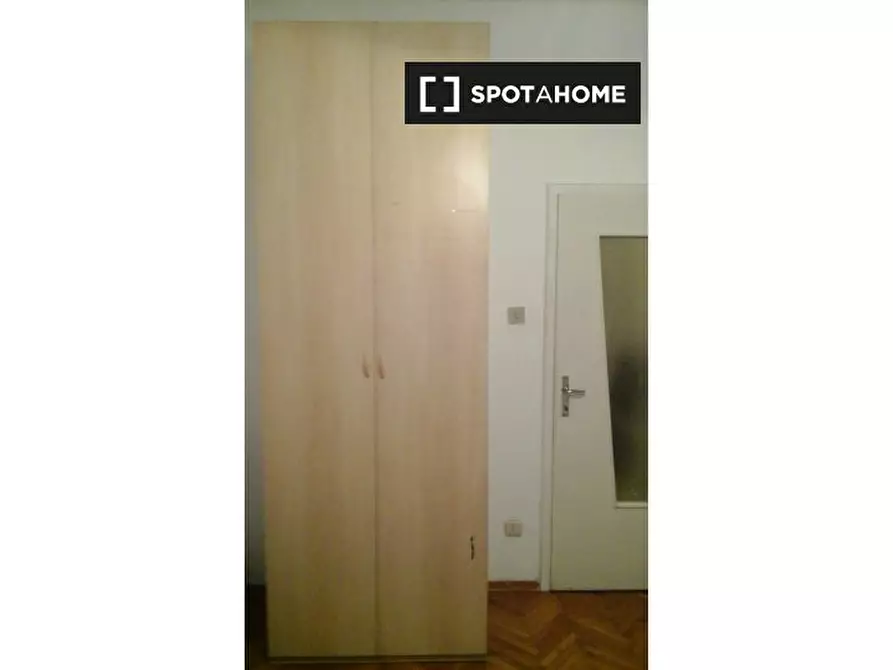 Immagine 3 di Camera condivisa in affitto  in Via Castelbarco a Trento