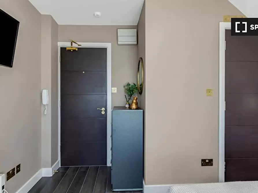 Immagine 5 di Ufficio in affitto  in High Rd a Tottenham