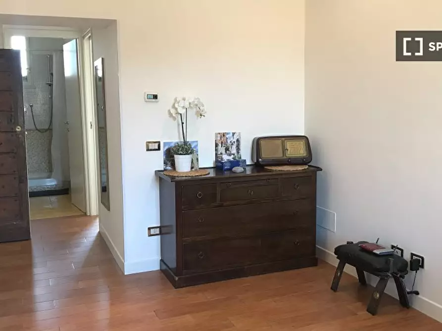 Immagine 11 di Appartamento in affitto  in Via Garibaldi a Roma