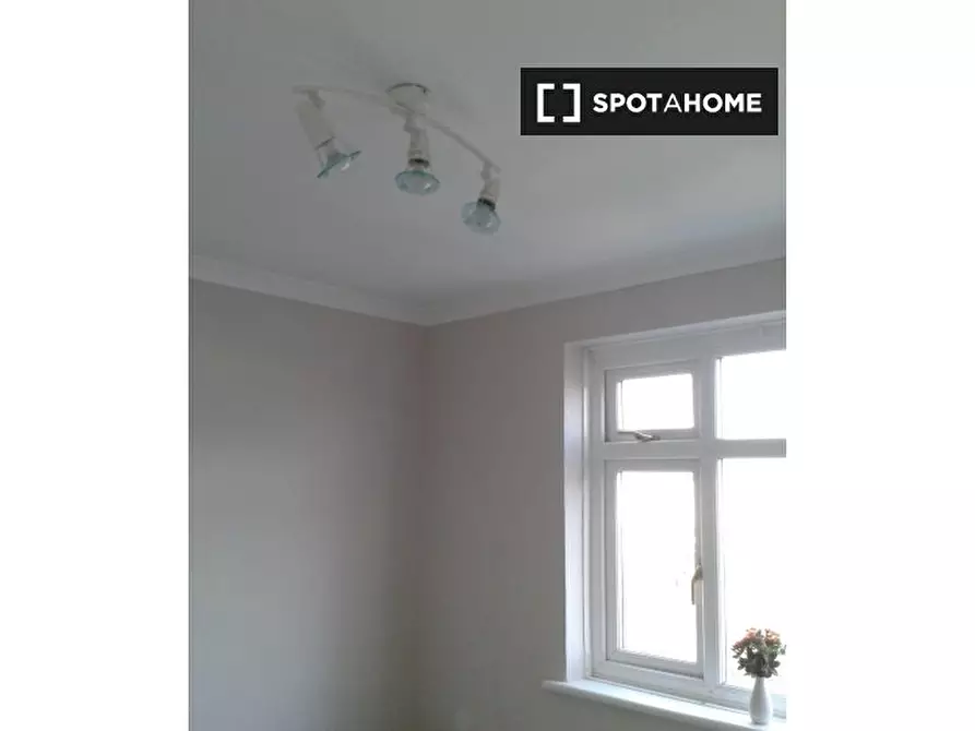 Immagine 6 di Camera condivisa in affitto  in Rochford Way a Croydon