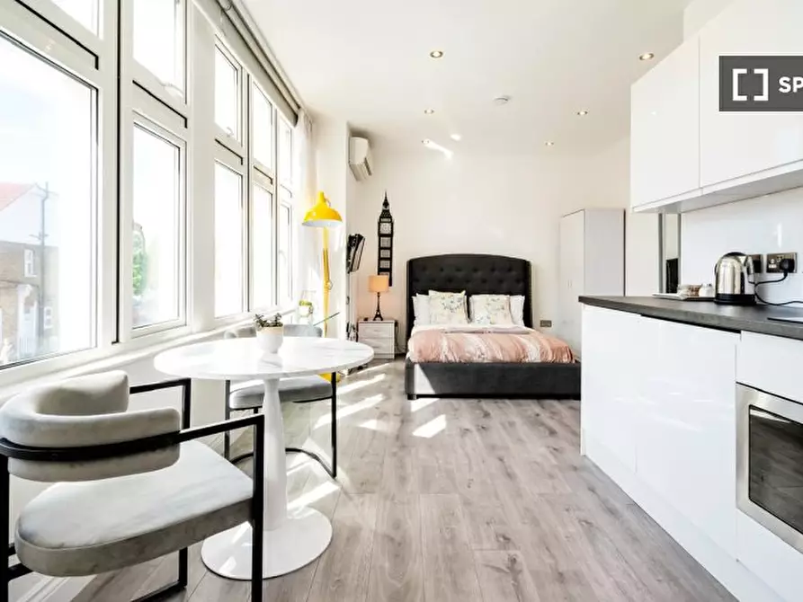 Immagine 1 di Ufficio in affitto  in a Southfield Rd a Hounslow